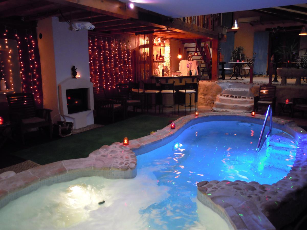Bastide Des Princes B&B Caderousse Dış mekan fotoğraf